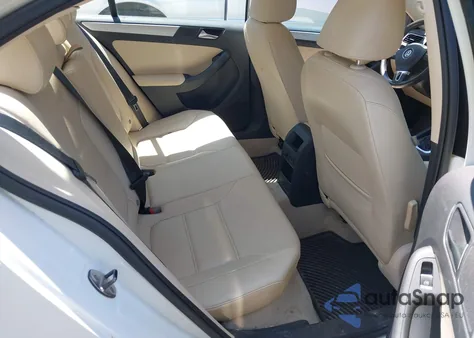 2013 Volkswagen Jetta Hybrid Sel from USA, damaged, VIN 3VW637AJ4DM258880